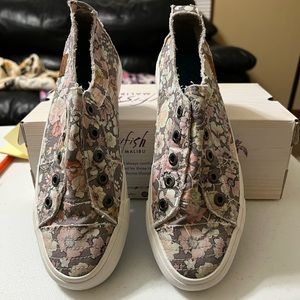 Blowfish Malibu Play sneakers - Gray Gypsy - New - Size 8.5